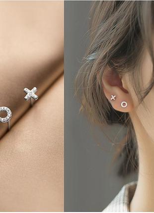 Сережки хрестик і нулик срібні, маленькі різні сережки з каменями зі срібла 925 проби, 5*5 мм