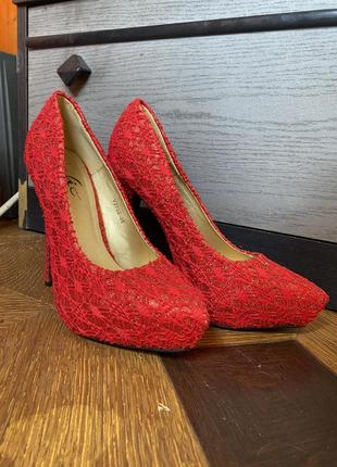 Туфли женские кружевные красные