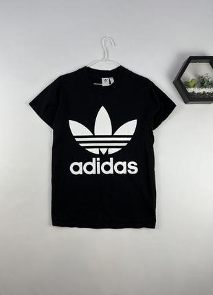 Женская футболка adidas1 фото