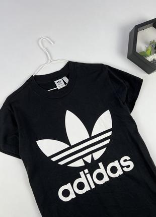 Женская футболка adidas3 фото