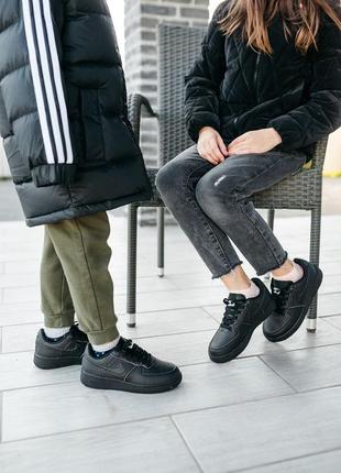 Детские брендовые кроссовки nike air force 1 black чёрные6 фото