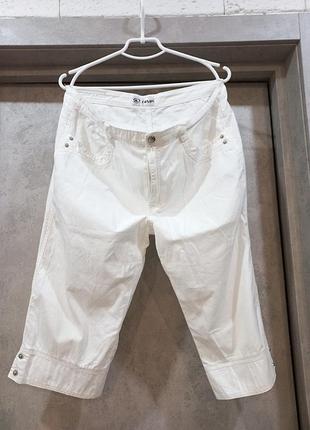 Очень красивые, фирменные, белые бриджи