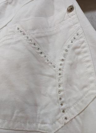 Очень красивые, фирменные, белые бриджи7 фото