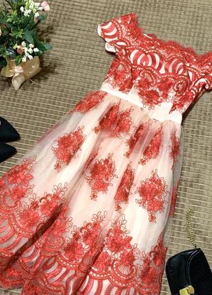 Красивое платье от дорогого бренда chi chi london1 фото