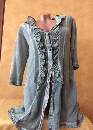 Мила італійська кофта на гудзиках на корсеті