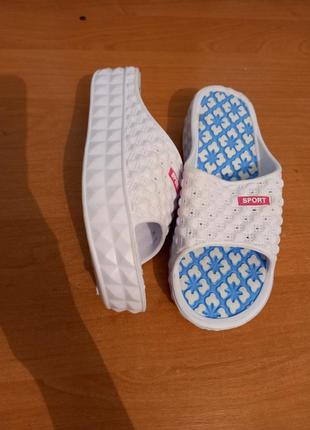 Тапочки ризиновые женские