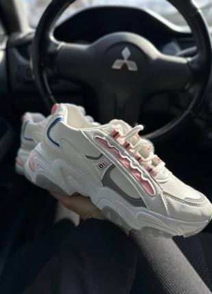 Зручні кросівки