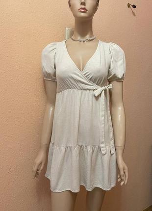 Кремова сукня pull and bear