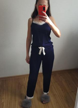 Пижама с брюками