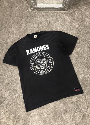 Мерч ramones