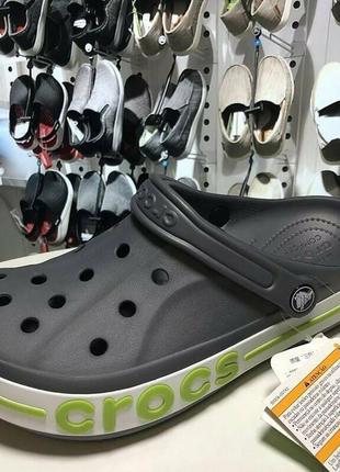 Крокс баябэнд клог серые crocs bayaband clog charcoal volt green6 фото