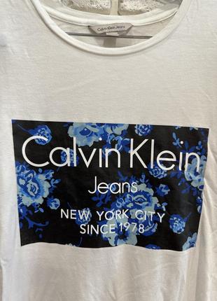 Calvin klein  белая футболка с лого на груди6 фото