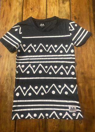 Футболка bushwick отличный орнамент