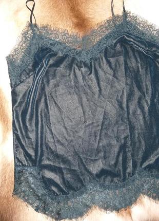 Базова блуза з мереживом