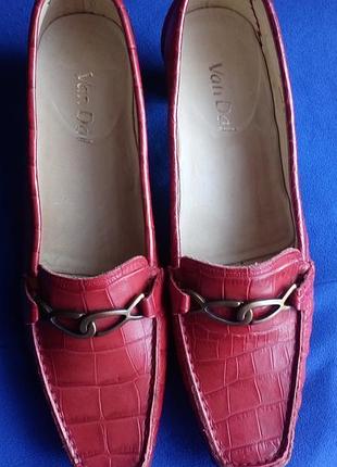 Итальянские кожаные туфли лоферы с тиснением под крокодила,made in italy.