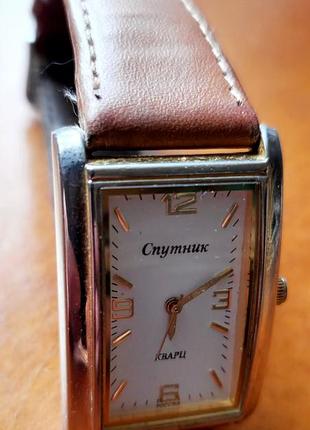 Часы спутник японский механизм кварцевые