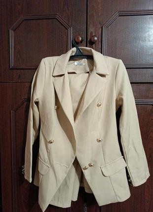 Брючний костюм