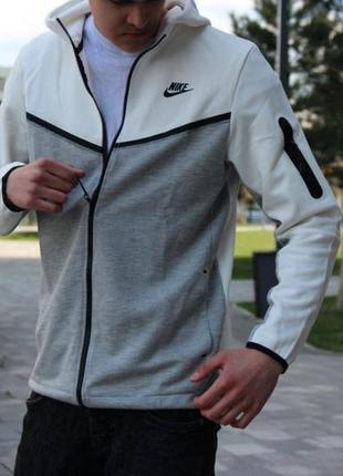 Nike tech fleece