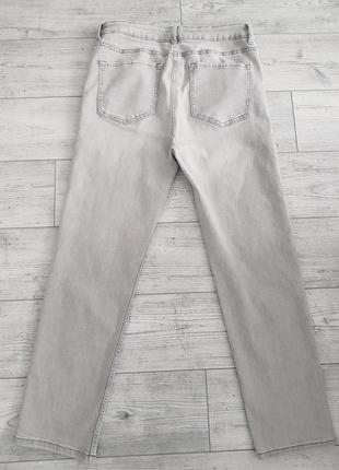 Базовые серые джинсы