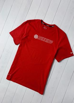 Мужская красная спортивная беговая футболка nike dri-fit running найк. размер s m3 фото