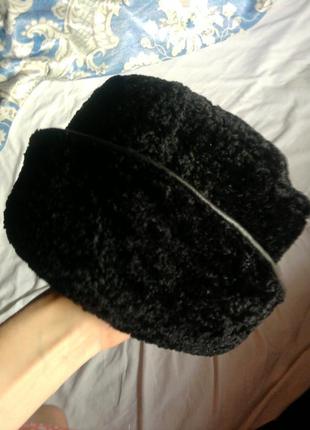 Шапка зимняя женская черная  теплая1 фото