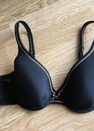 Бюстгальтер 80b,більше підійде на 75c