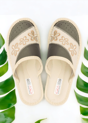Шкіряні тапочки "flower light" бежеві. 23,5 см