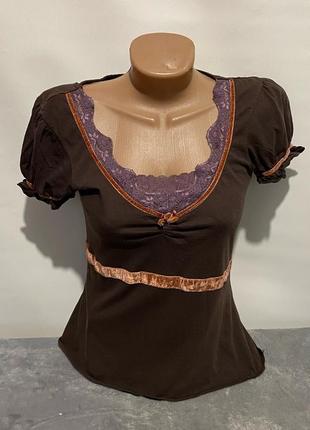 Футболка с кружевом