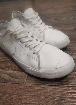 Кроссовки nike