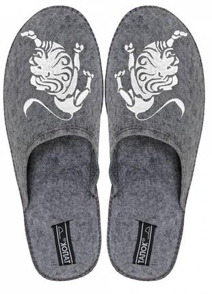 Войлочні тапочки "lion" сірий