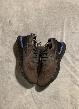 Женские кроссовки nike react