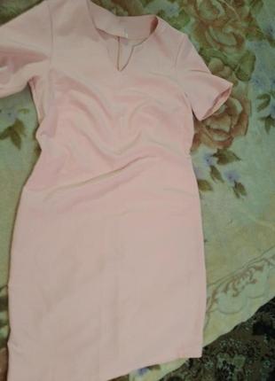 Нежно розовое платье