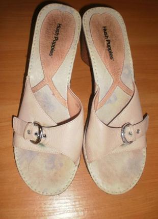 Шикарні мегазручні шкіряні шльопки hush puppies