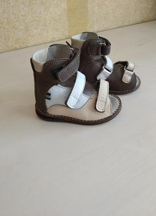 Босоножки ортопедические