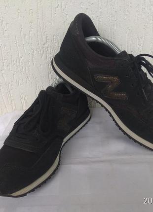 Брендовие замшевие кроссовки new balance р.37.5