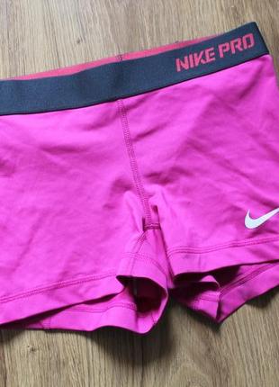 Яркие привлекательные короткие шорты для спорта фитнеса nike pro 2,52 фото