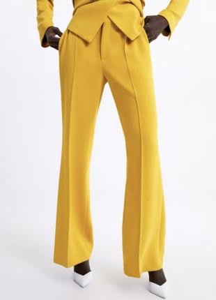 Желтые расклешенные брюки, штаны клеш со стрелами из новой коллекции zara размер xs,s,m,l,xl