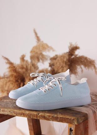 Жіночі кеди з перфорацією легкі дихаючі 38,39