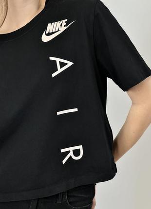 Nike чорний вільний топ з логотипом, oversize вкорочена футболка