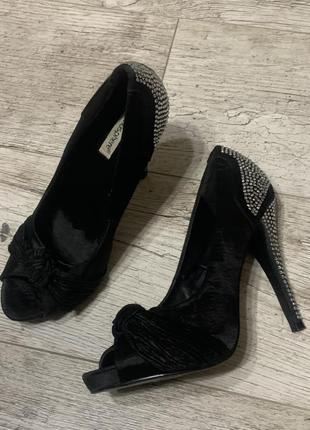Туфли чёрного цвета в стразах, искусственный замш размер 40-41