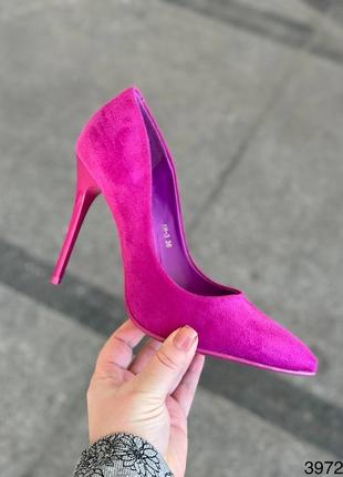 Круті яскраві жіночі замшеві туфлі, угорщина2 фото