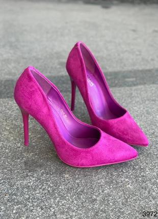 Круті яскраві жіночі замшеві туфлі, угорщина1 фото