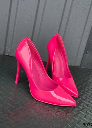 Шикарні, яскраві жіночі туфлі, угорщина1 фото