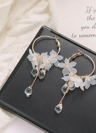 Сережки сережки з квітами на кільці