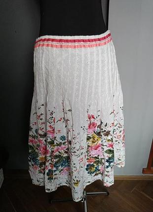 Красивая летняя юбка белая в цветы из качественного материала "прошва"