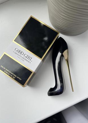 Парфюмированная вода carolina herrera good girl 30ml1 фото