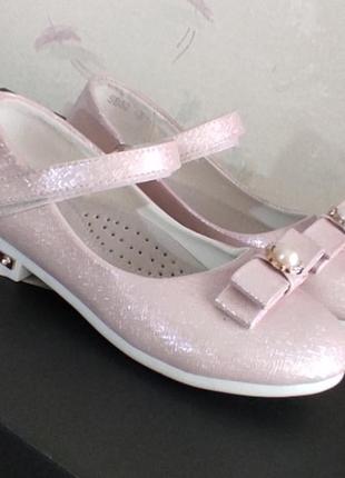 Детские розовые  туфли для девочки под платье, праздничные7 фото