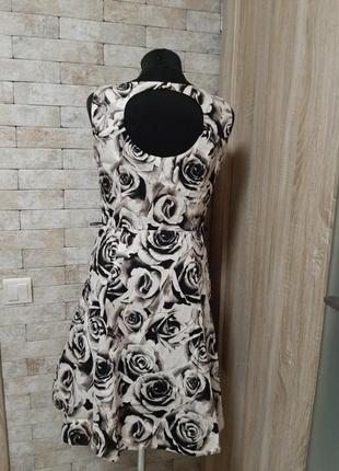 Платье с  3д принтом 3