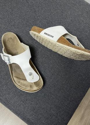 Тапки шльопанці вʼєтнамки капці сандалі birkenstock білі