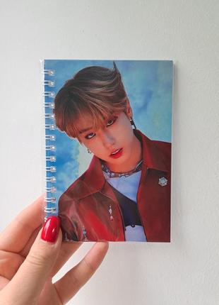 Блокнот хан джи сон han stray kids